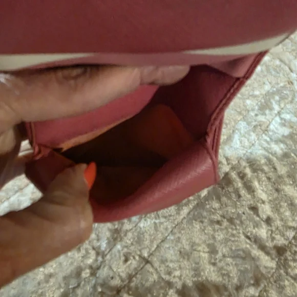 Vintage Prada Pink Leather Wallet with Gold Logo - Picture 4 of 10